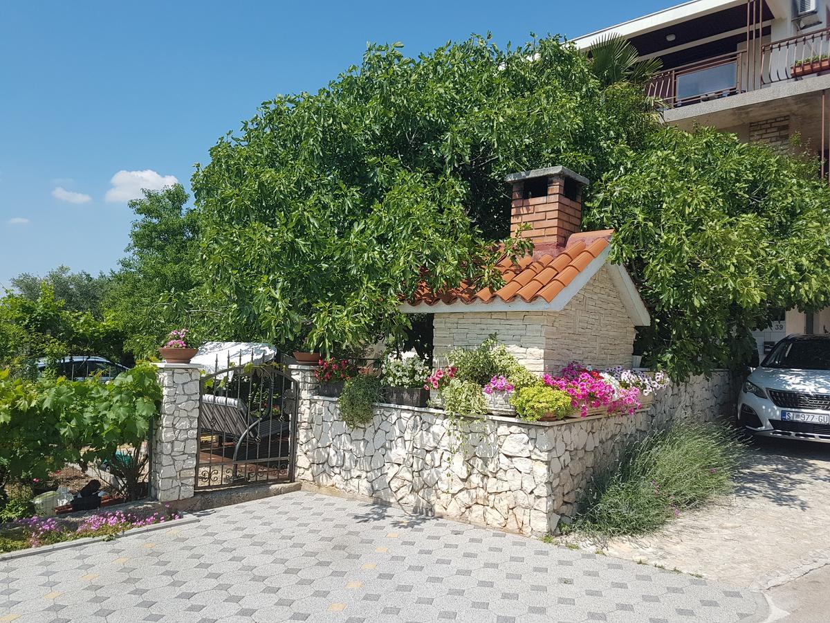 Apartment Adis Šibenik Екстериор снимка